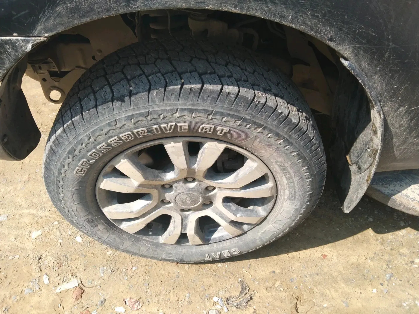 2019 Ford Endeavour TITANIUM PLUS 3.2 4X4 AT SUNROOF, Diesel, Automatic, 1,95,863 km, tyre