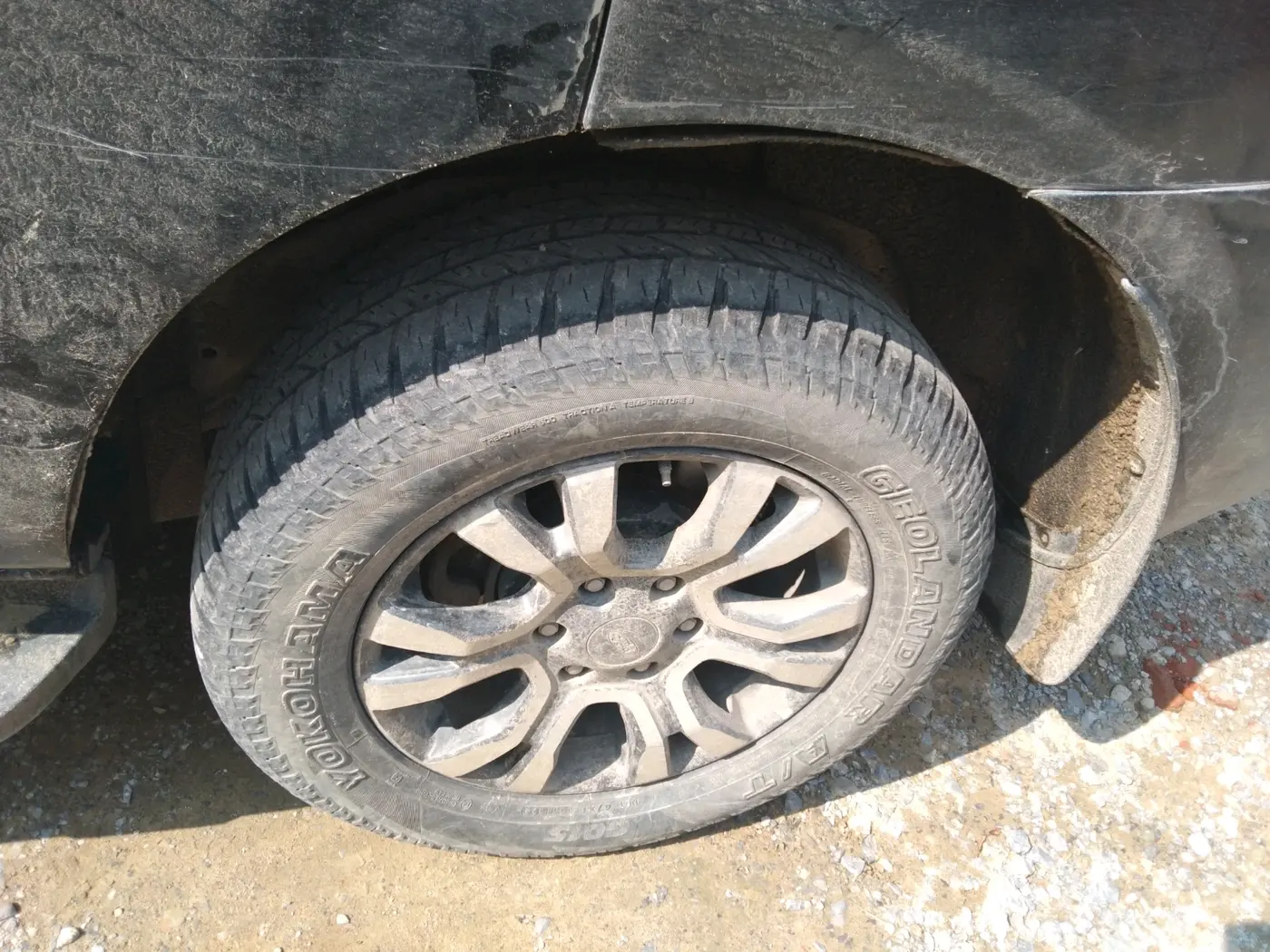 2019 Ford Endeavour TITANIUM PLUS 3.2 4X4 AT SUNROOF, Diesel, Automatic, 1,95,863 km, tyre