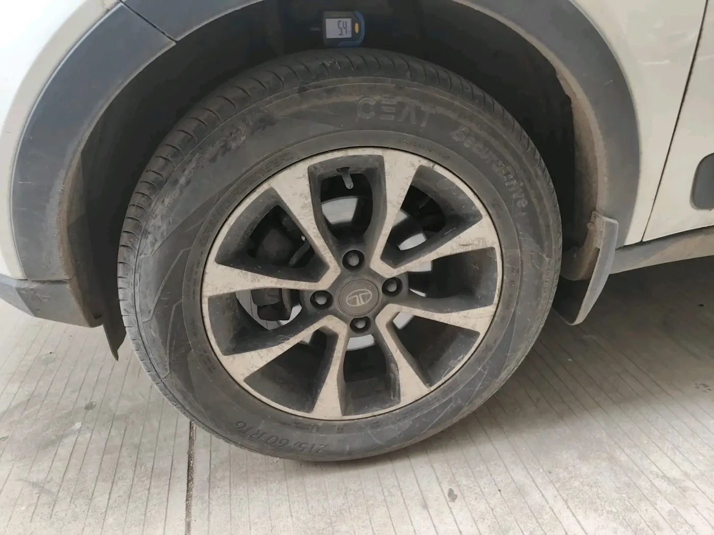 2021 Tata NEXON XZA PLUS SUNROOF PETROL, Petrol, Automatic, 61,768 km, tyre