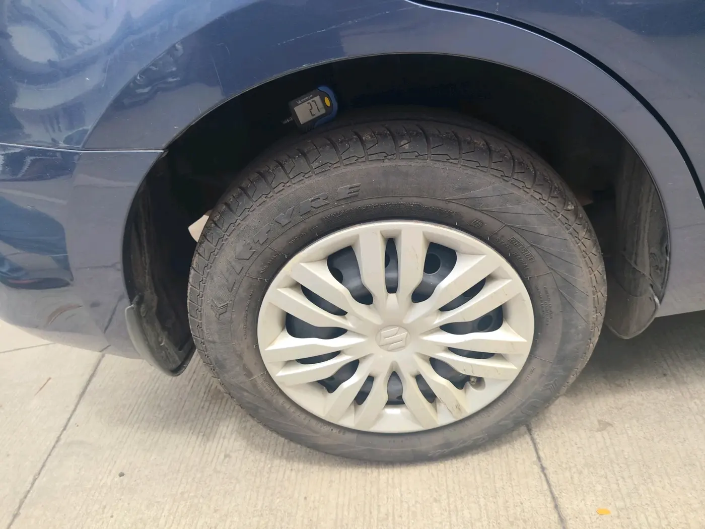 2021 Maruti Dzire VXI AMT, Petrol, Automatic, 44,514 km, tyre