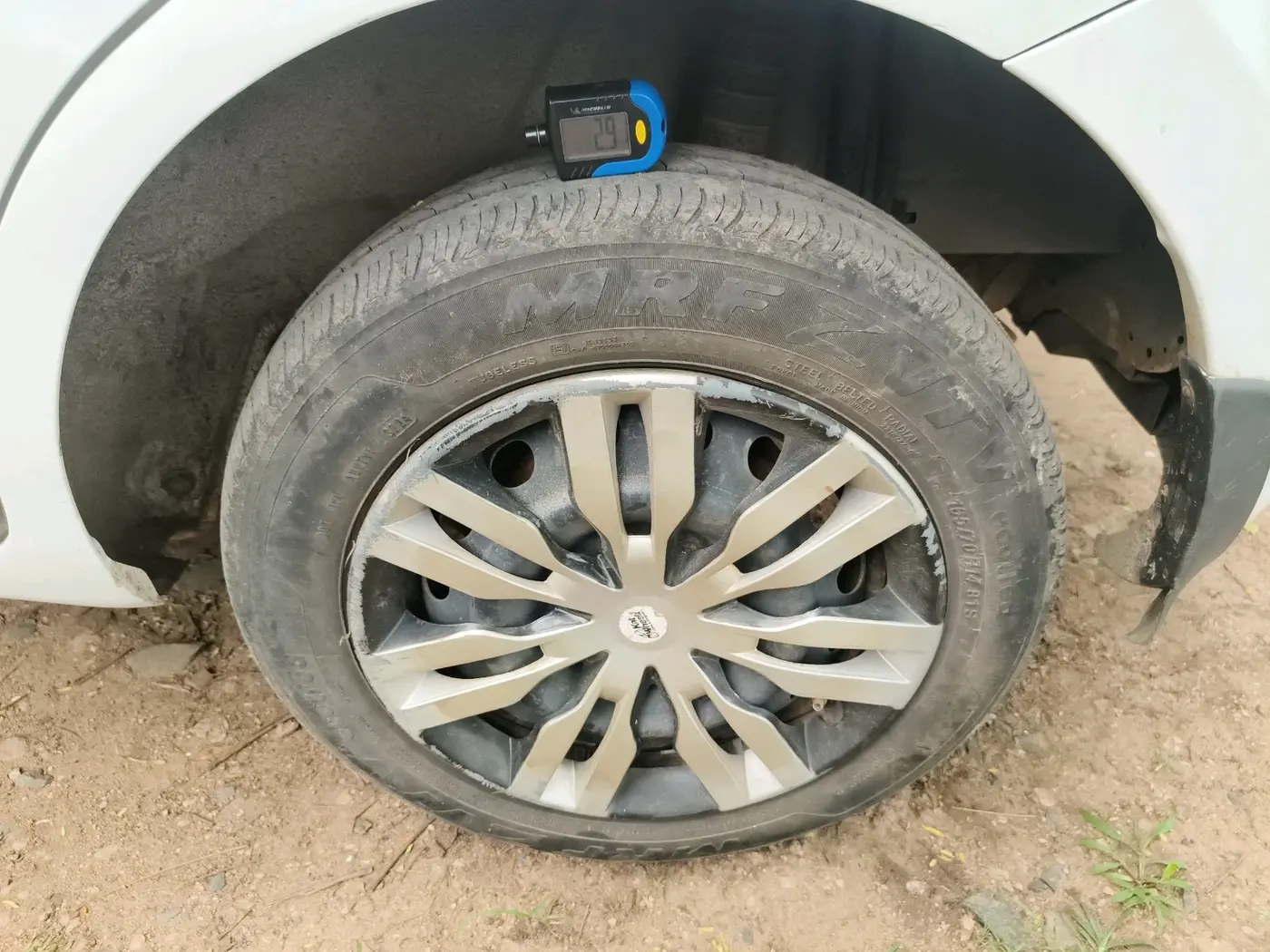 2018 Nissan Micra Active XV, Petrol, Manual, 90,180 km, tyre