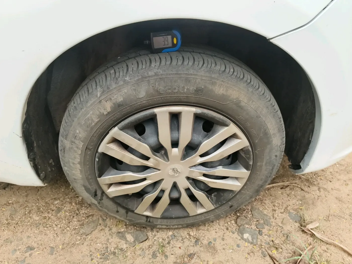 2018 Nissan Micra Active XV, Petrol, Manual, 90,180 km, tyre