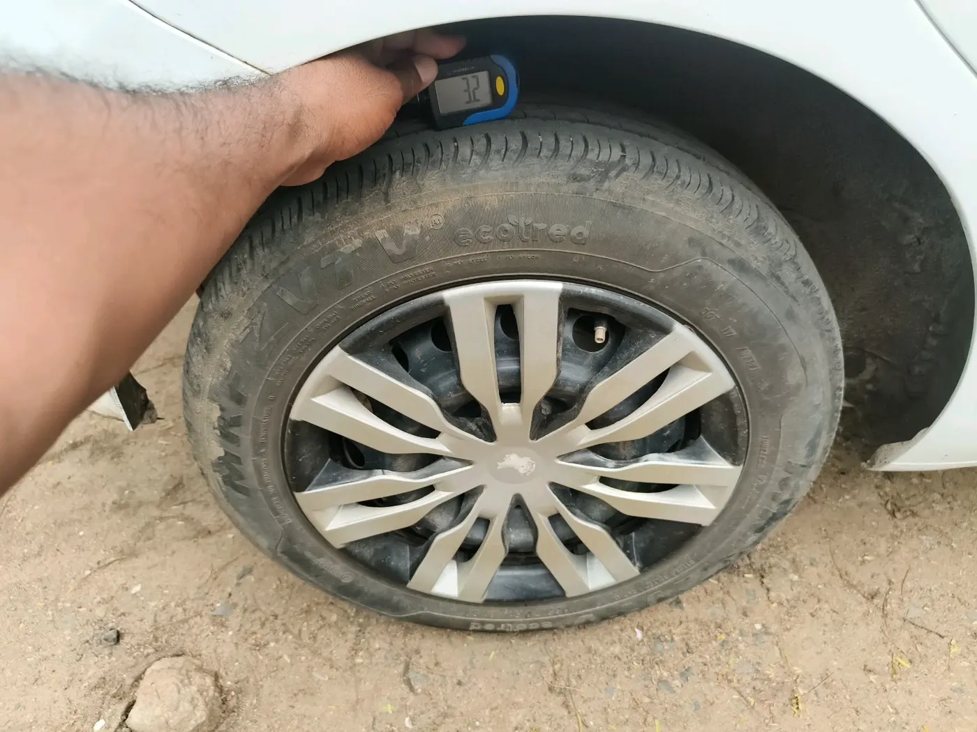 2018 Nissan Micra Active XV, Petrol, Manual, 90,180 km, tyre