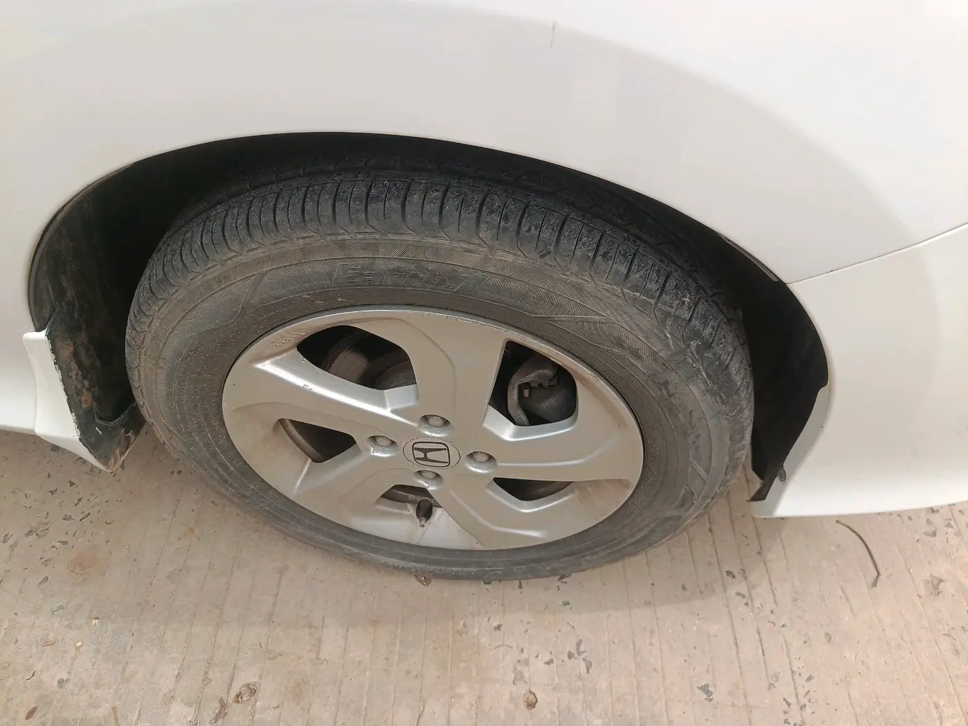 2016 Honda City 1.5L I-VTEC VX CVT, Petrol, Automatic, 98,436 km, tyre