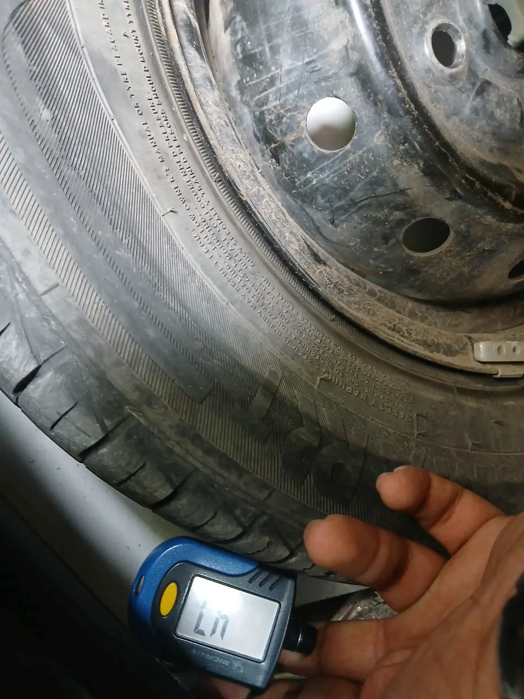 2022 Maruti Alto VXI, Petrol, Manual, 25,820 km, tyre