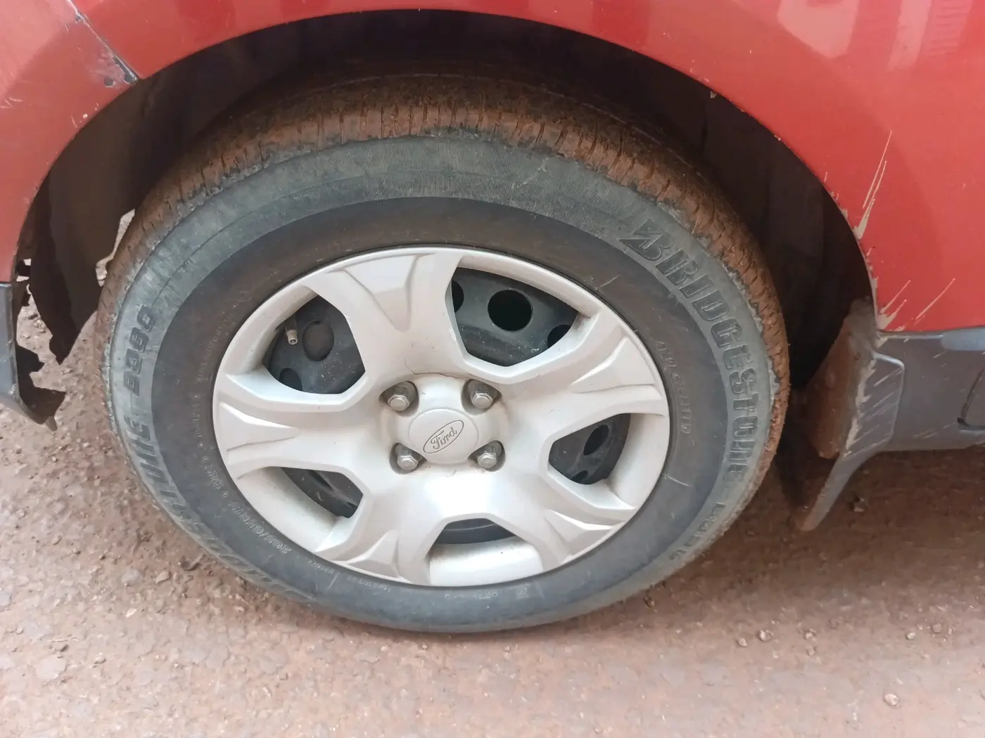 2013 Ford Ecosport TREND 1.5L DIESEL, Diesel, Manual, 1,02,823 km, tyre