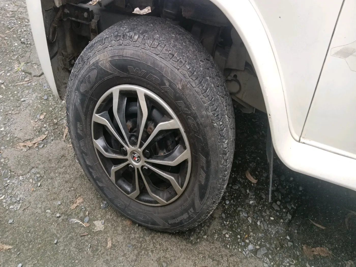 2016 Mahindra Bolero ZLX BS IV, Diesel, Manual, 72,983 km, tyre