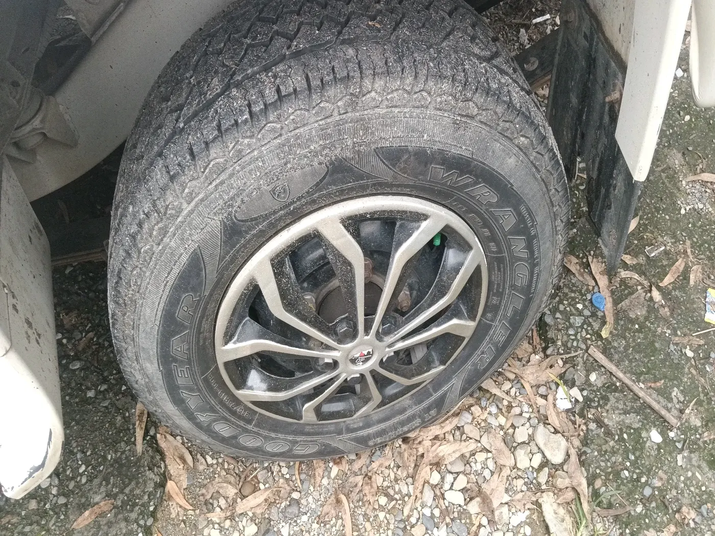 2016 Mahindra Bolero ZLX BS IV, Diesel, Manual, 72,983 km, tyre