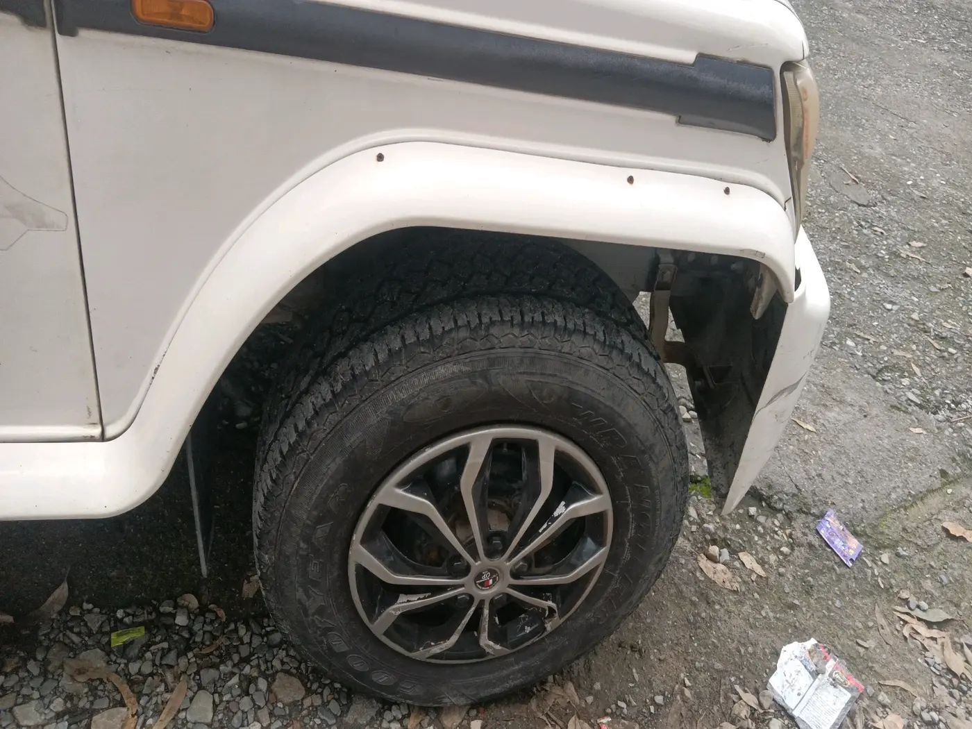 2016 Mahindra Bolero ZLX BS IV, Diesel, Manual, 72,983 km, tyre