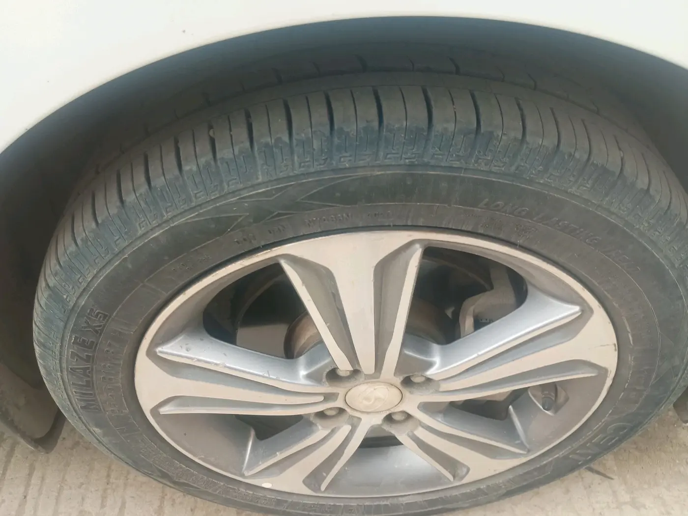 2019 Hyundai Verna 1.6 CRDI SX + AT, Diesel, Automatic, 94,739 km, tyre