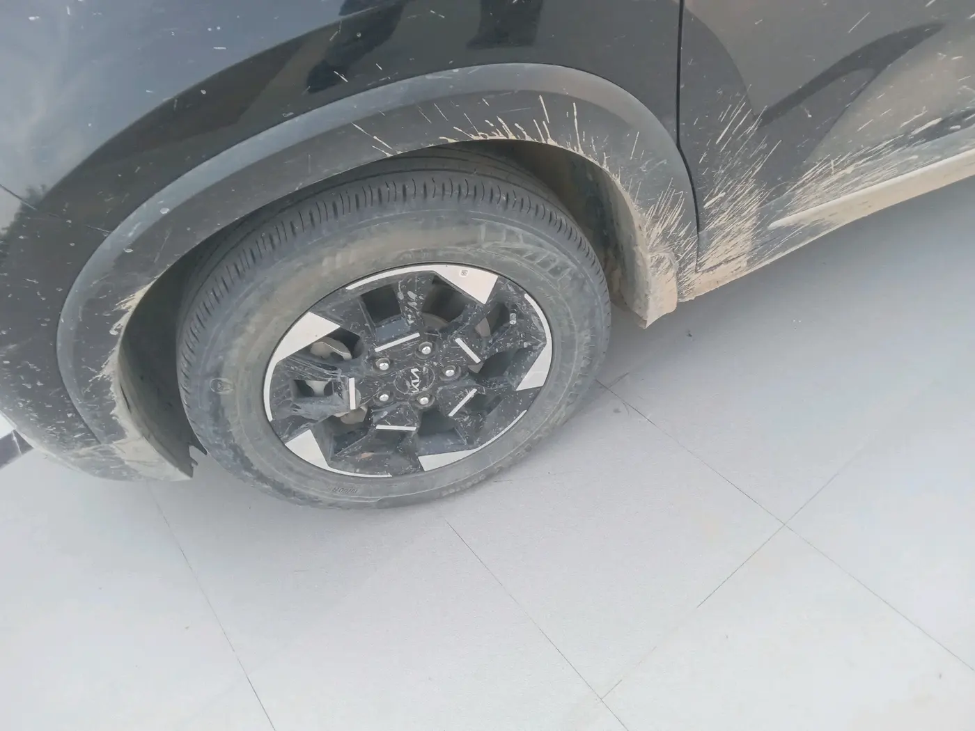 2024 KIA SONET HTX 1.5 DIESEL MT, Diesel, Manual, 59,303 km, tyre