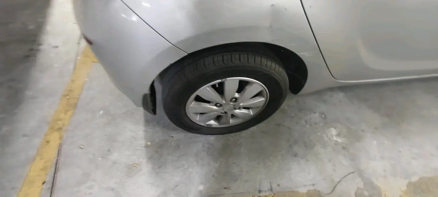 2012 Hyundai i20 ASTA 1.4 CRDI, Diesel, Manual, 75,000 km, tyre
