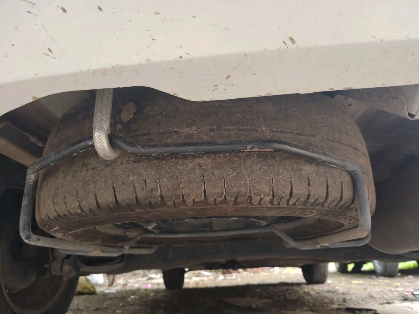 2025 Maruti Ertiga VXI CNG, CNG, Manual, 28,443 km, tyre