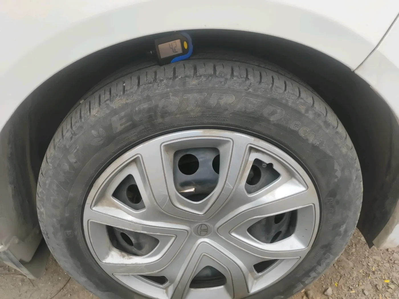 2025 Tata ALTROZ XM PLUS CNG, CNG, Manual, 39,283 km, tyre