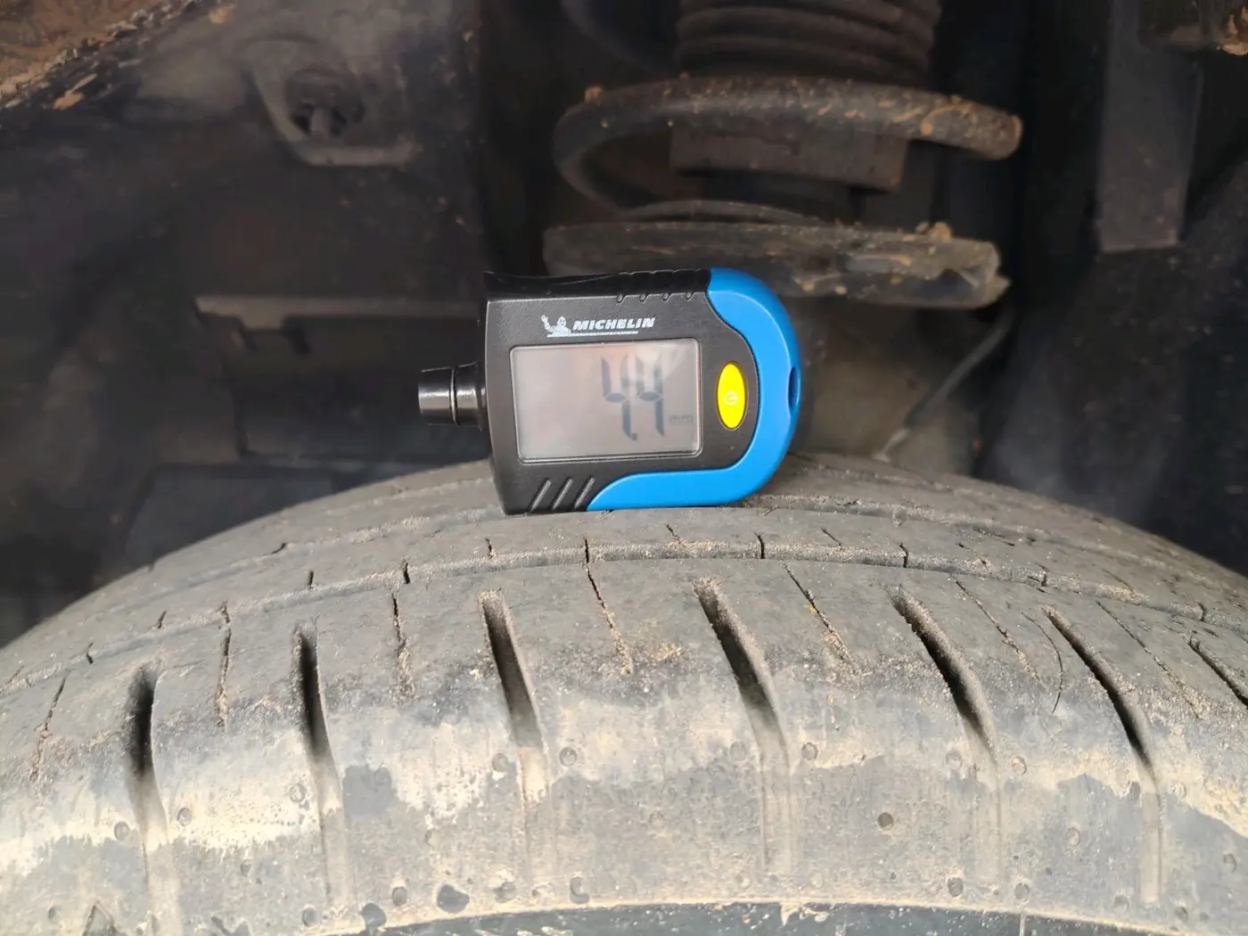 2022 Tata PUNCH ADVENTURE MT, Petrol, Manual, 27,245 km, tyre
