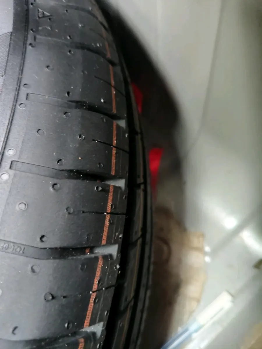 2022 Tata PUNCH ADVENTURE MT, Petrol, Manual, 27,245 km, tyre