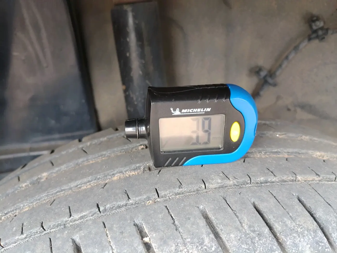 2022 Tata PUNCH ADVENTURE MT, Petrol, Manual, 27,245 km, tyre