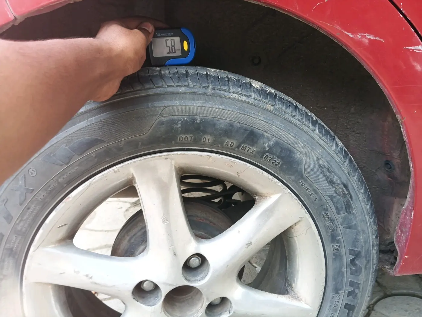 2016 Maruti Celerio VXI CNG, CNG, Manual, 1,05,749 km, tyre