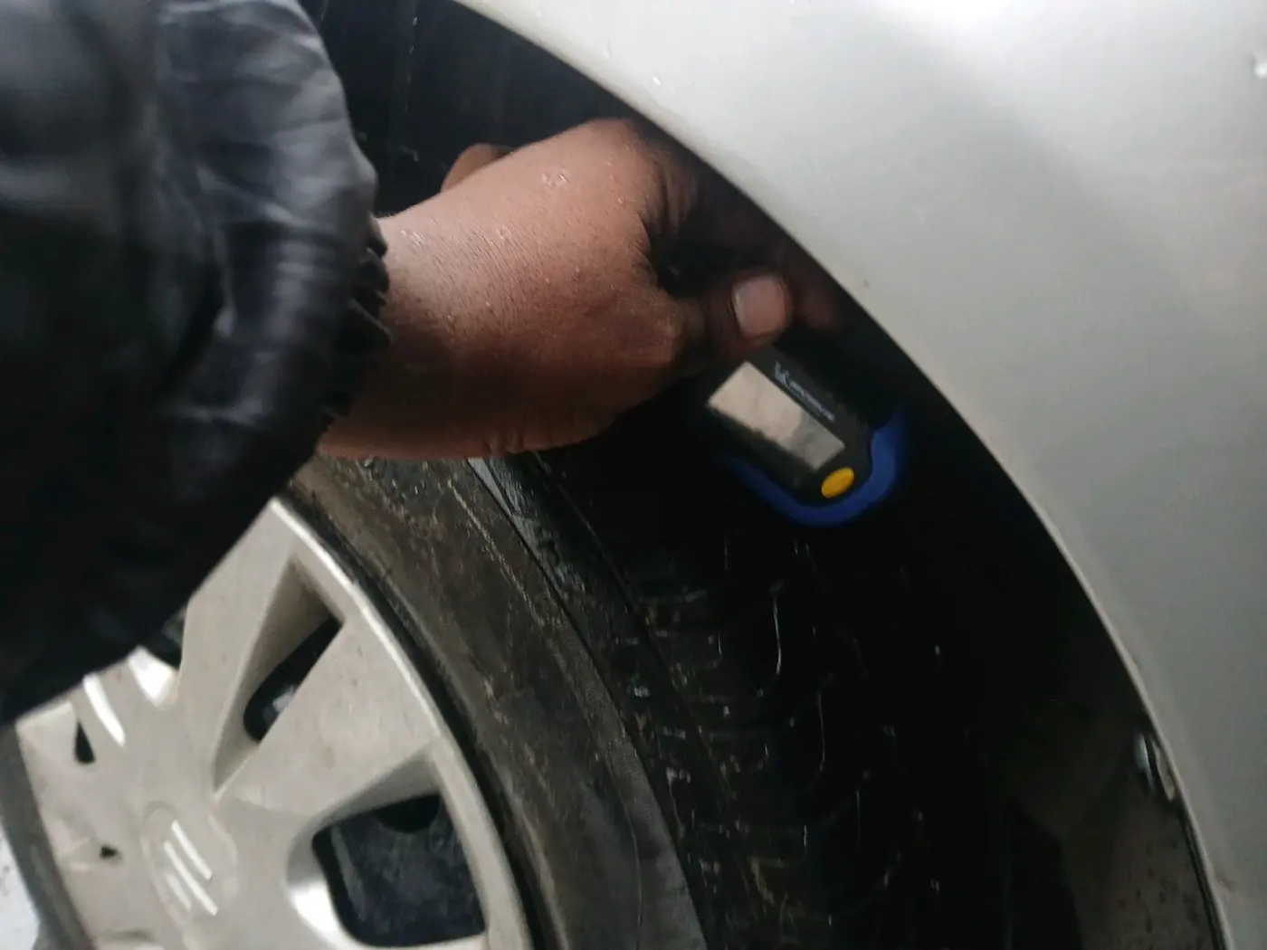 2015 Maruti Swift VXI, Petrol, Manual, 92,219 km, tyre