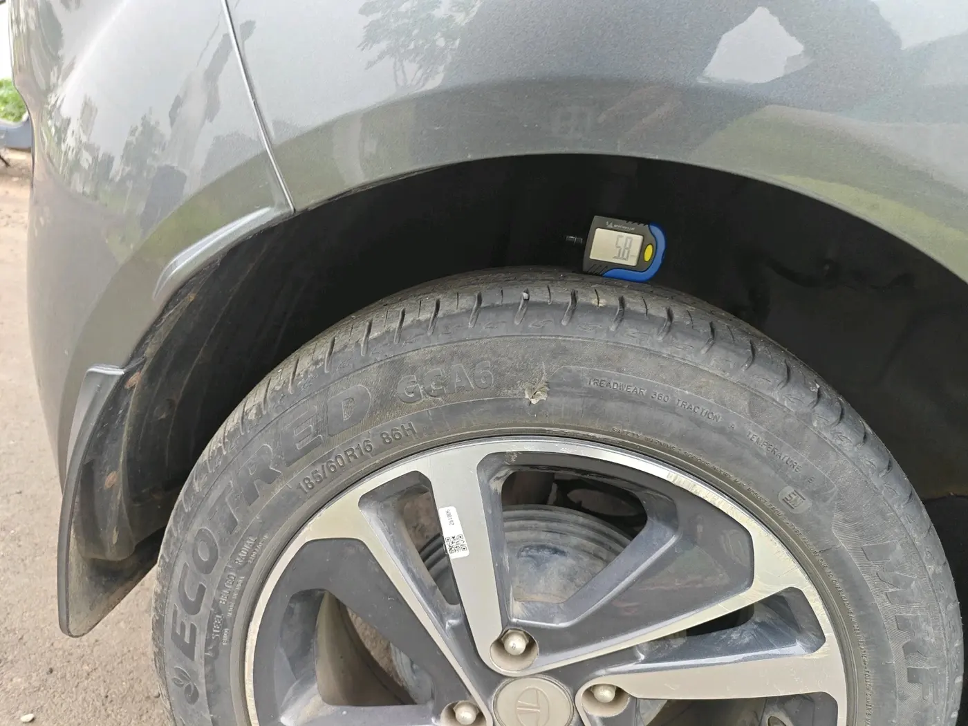 2024 Tata ALTROZ XZ PLUS O SUNROOF CNG, CNG, Manual, 25,281 km, tyre