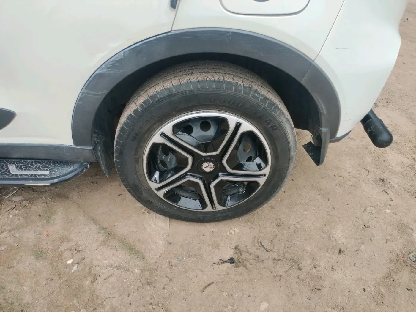 2020 Tata NEXON XE PETROL, Petrol, Manual, 40,279 km, tyre