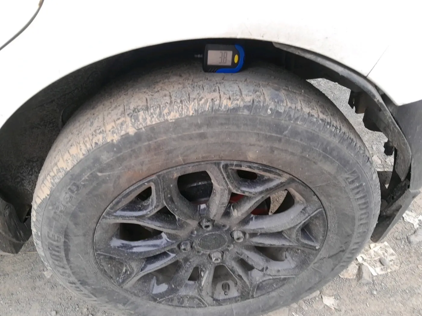 2014 Ford Ecosport TITANIUM 1.5L DIESEL, Diesel, Manual, 1,74,018 km, tyre