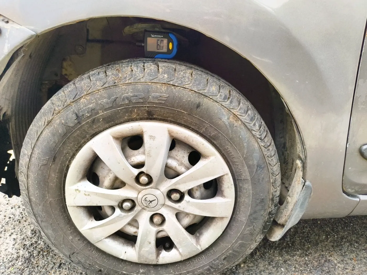 2013 Hyundai Eon D-LITE+, Petrol, Manual, 33,427 km, tyre