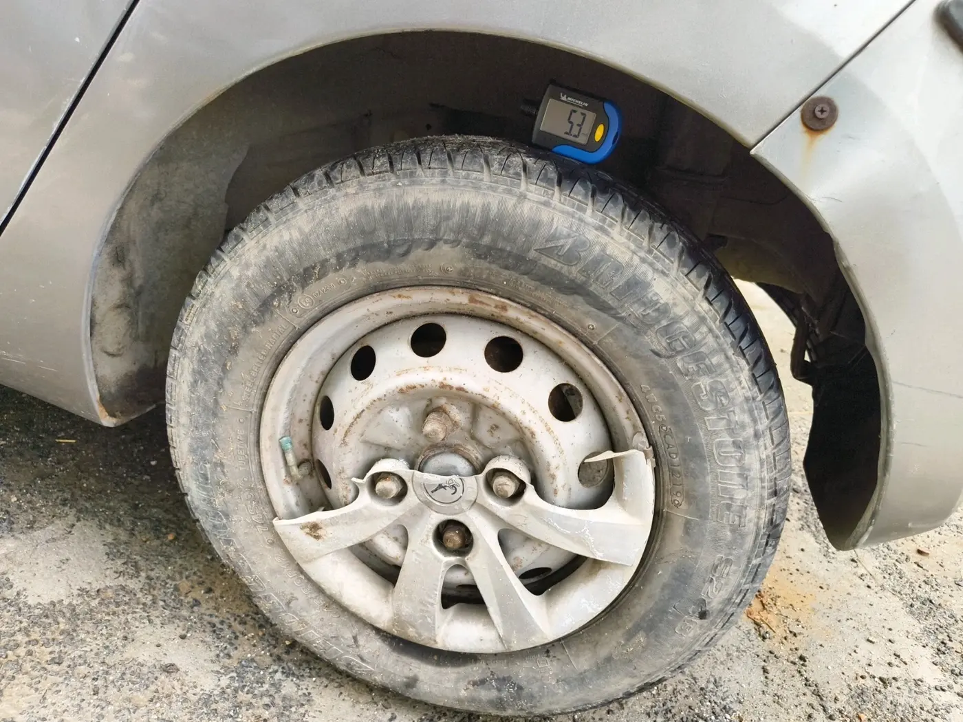 2013 Hyundai Eon D-LITE+, Petrol, Manual, 33,427 km, tyre