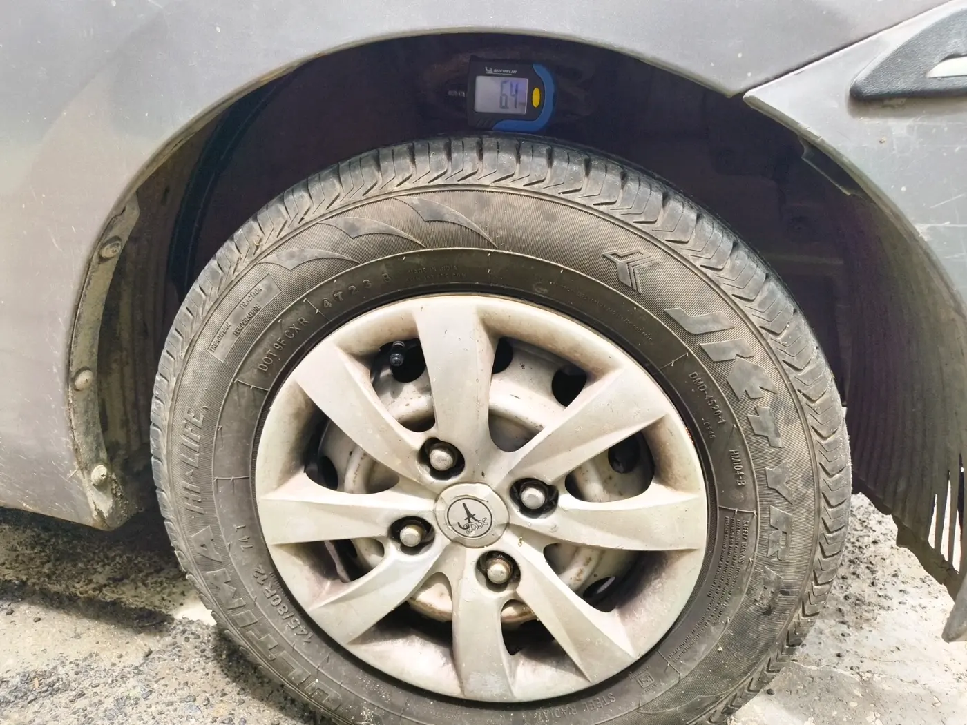 2013 Hyundai Eon D-LITE+, Petrol, Manual, 33,427 km, tyre
