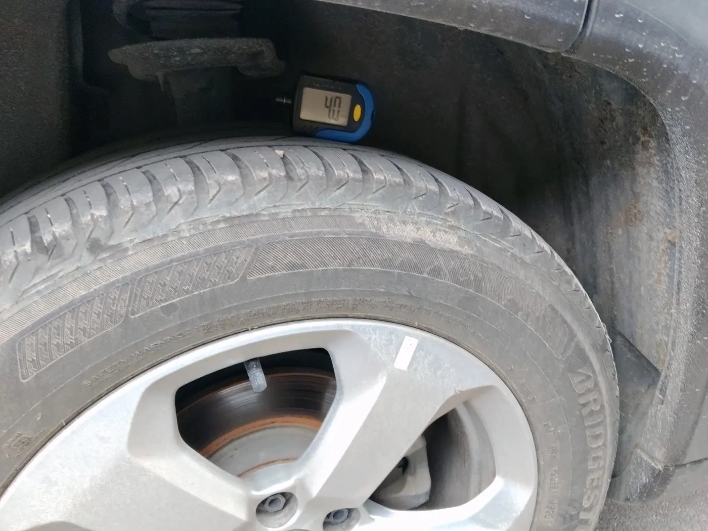 2018 Jeep Compass LIMITED (O) 1.4 PETROL AT, Petrol, Automatic, 1,03,617 km, tyre