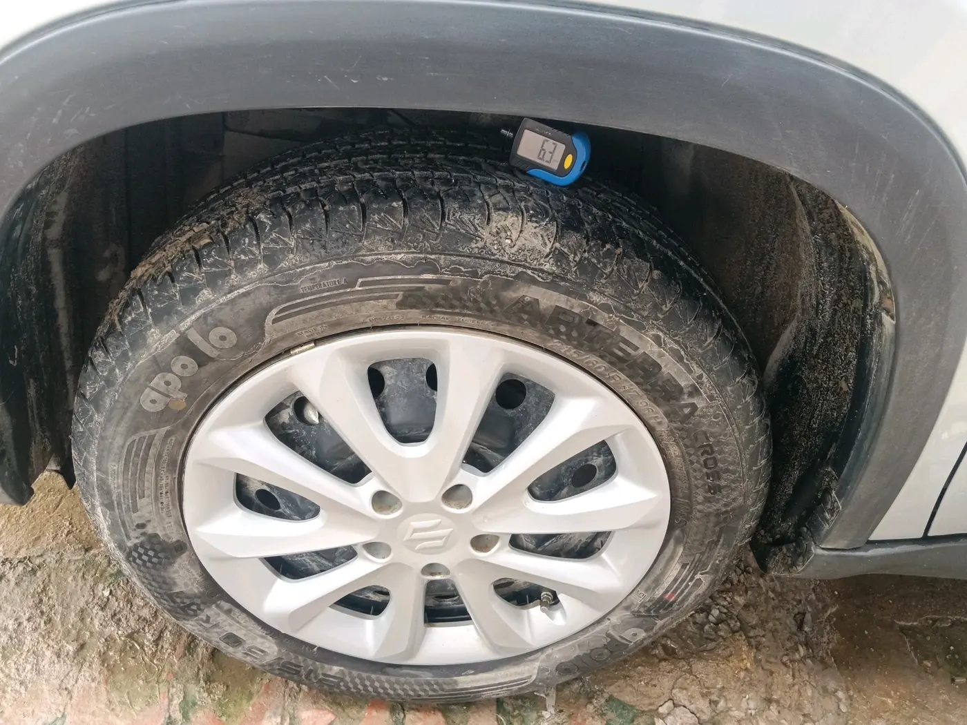 2025 Maruti Grand Vitara DELTA SMART HYBRID, Petrol, Manual, 2,189 km, tyre