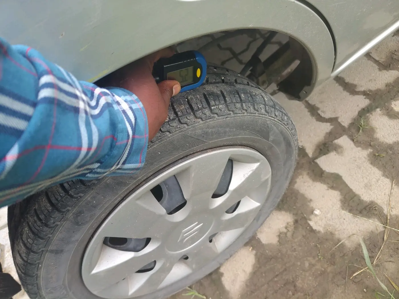 2015 Maruti Alto K10 VXI, CNG, Manual, 1,61,260 km, tyre