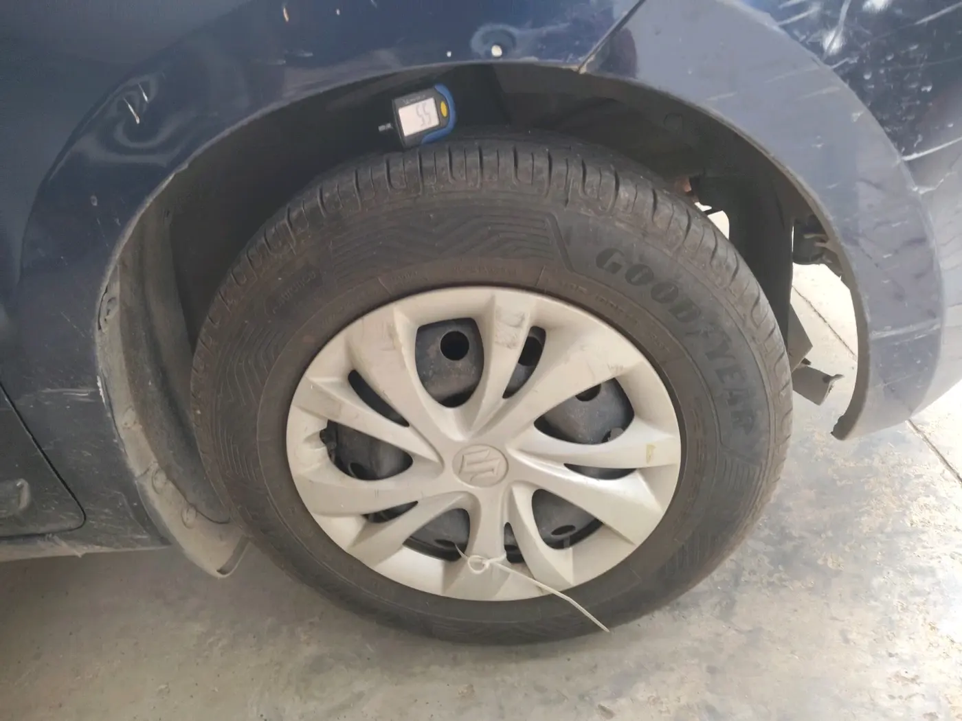 2019 Maruti Swift VXI, Petrol, Manual, 1,02,257 km, tyre