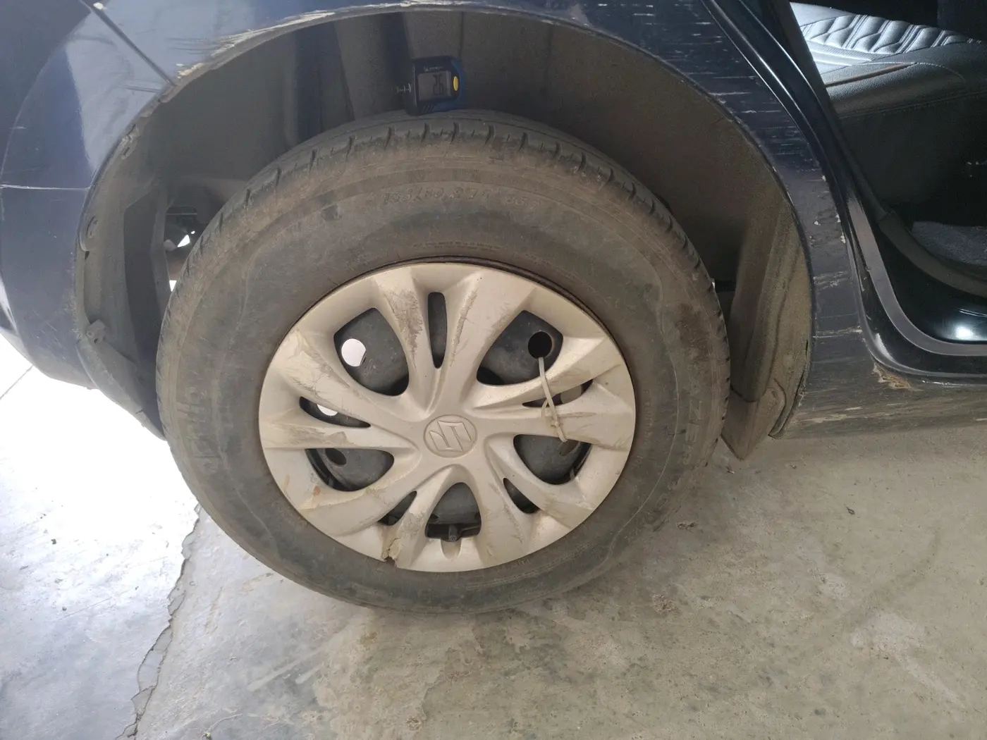 2019 Maruti Swift VXI, Petrol, Manual, 1,02,257 km, tyre