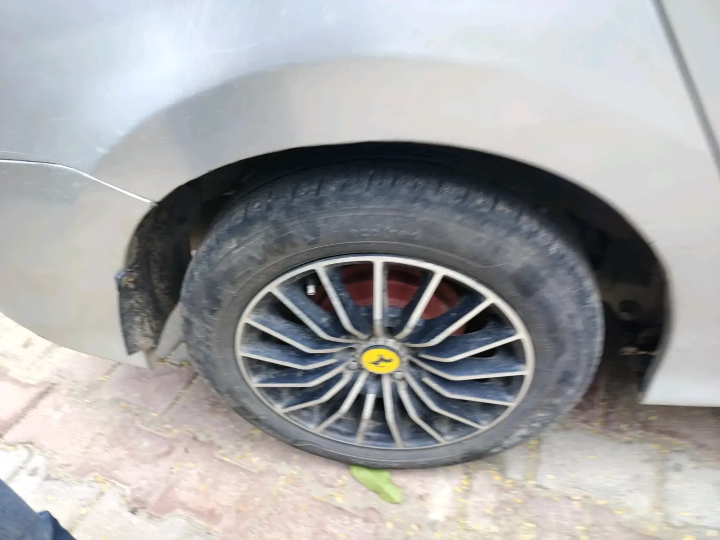 2012 Honda City 1.5L I-VTEC V MT, CNG, Manual, 1,57,241 km, tyre