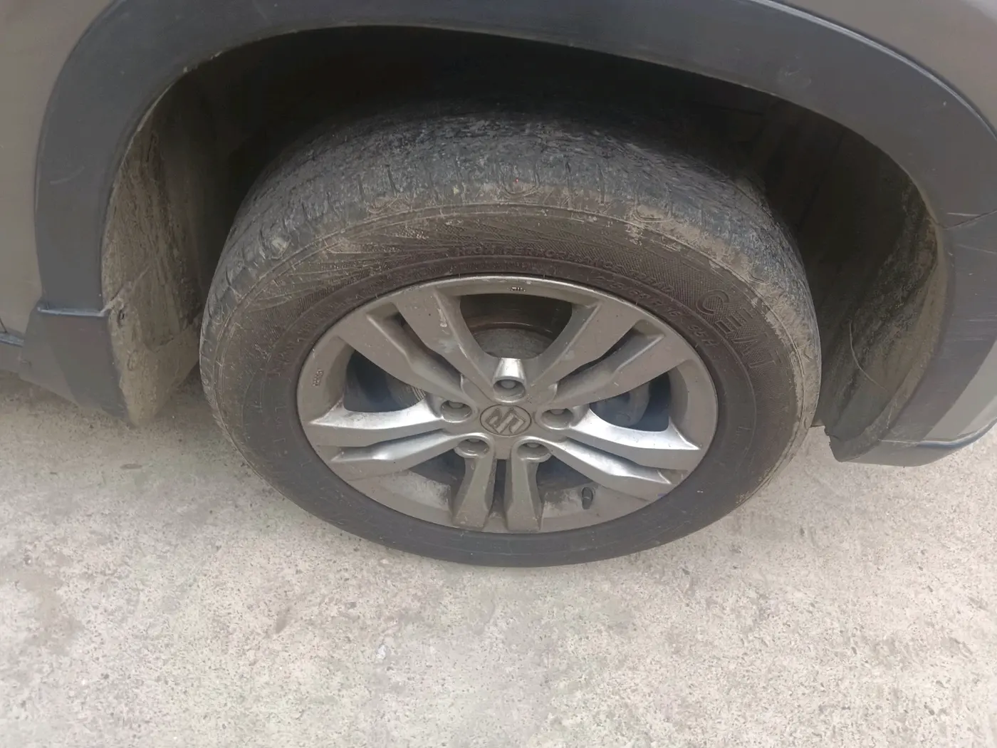 2017 Maruti Vitara Brezza ZDI PLUS, Diesel, Manual, 2,16,860 km, tyre