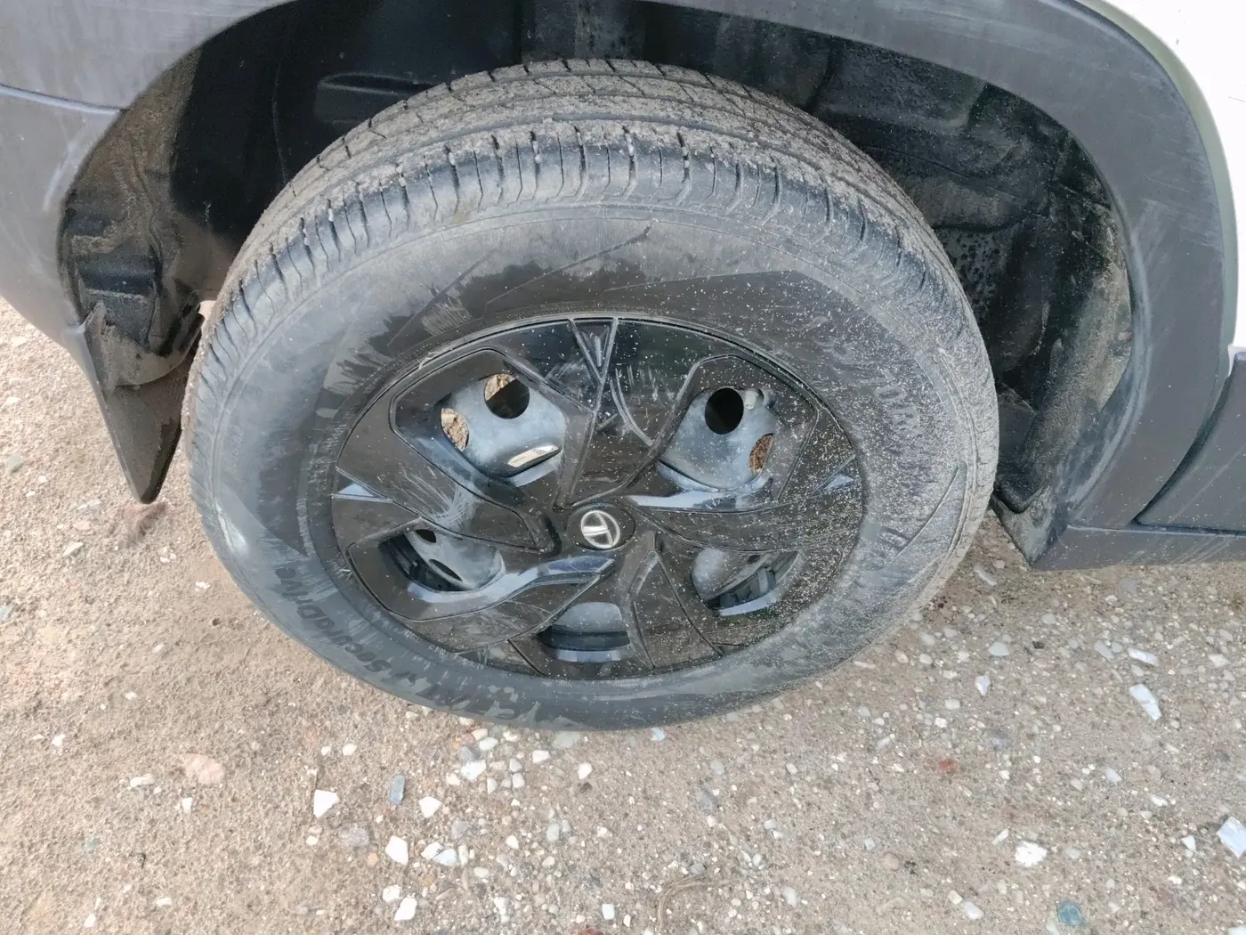 2024 Tata PUNCH PURE MT, Petrol, Manual, 35,609 km, tyre