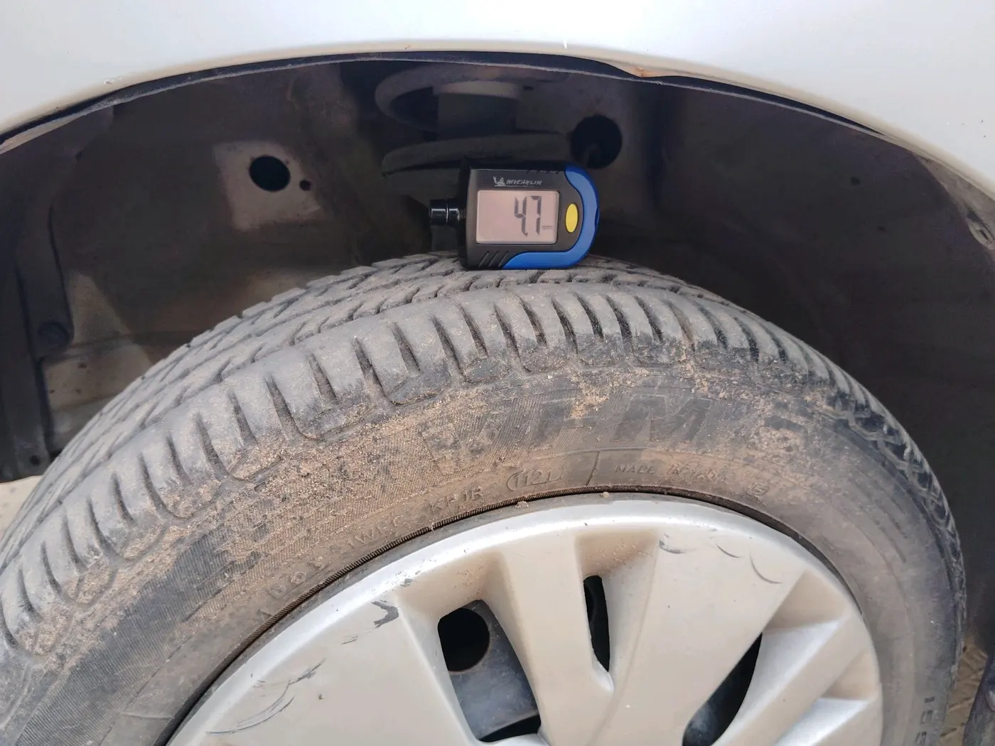 2016 Maruti Wagon R 1.0 VXI AMT, Petrol, Automatic, 79,305 km, tyre