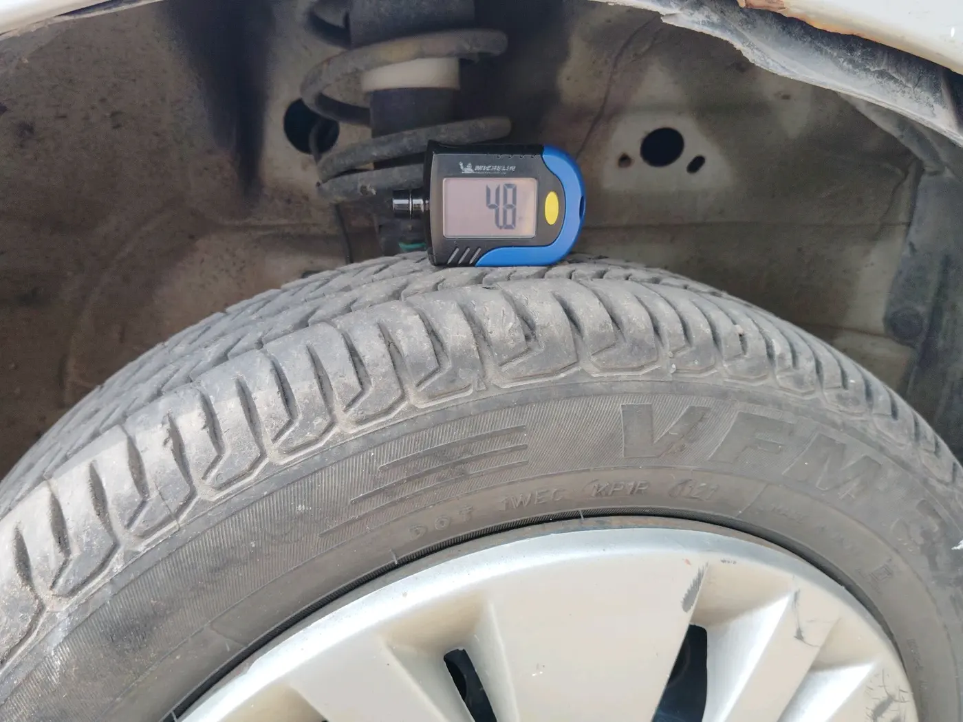 2016 Maruti Wagon R 1.0 VXI AMT, Petrol, Automatic, 79,305 km, tyre
