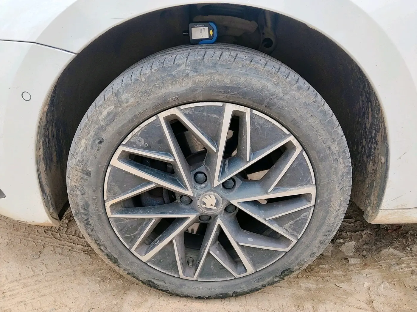 2021 Skoda Octavia L&K 2.0 AT, Petrol, Automatic, 60,854 km, tyre