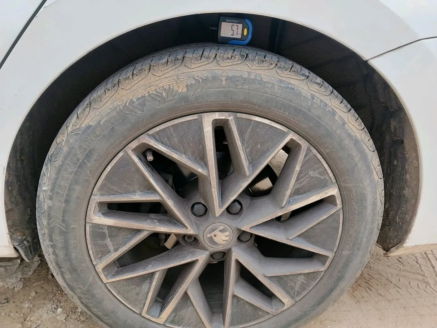 2021 Skoda Octavia L&K 2.0 AT, Petrol, Automatic, 60,854 km, tyre