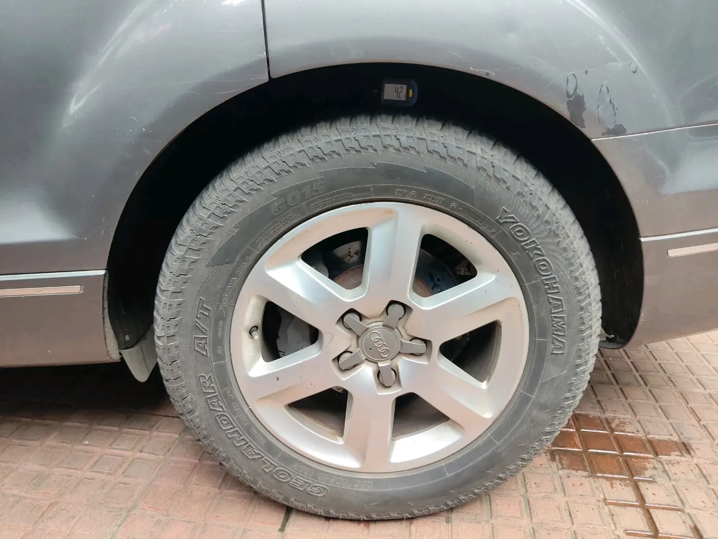 2011 Audi Q7 3.0 TDI QUATTRO, Diesel, Automatic, 1,14,984 km, tyre