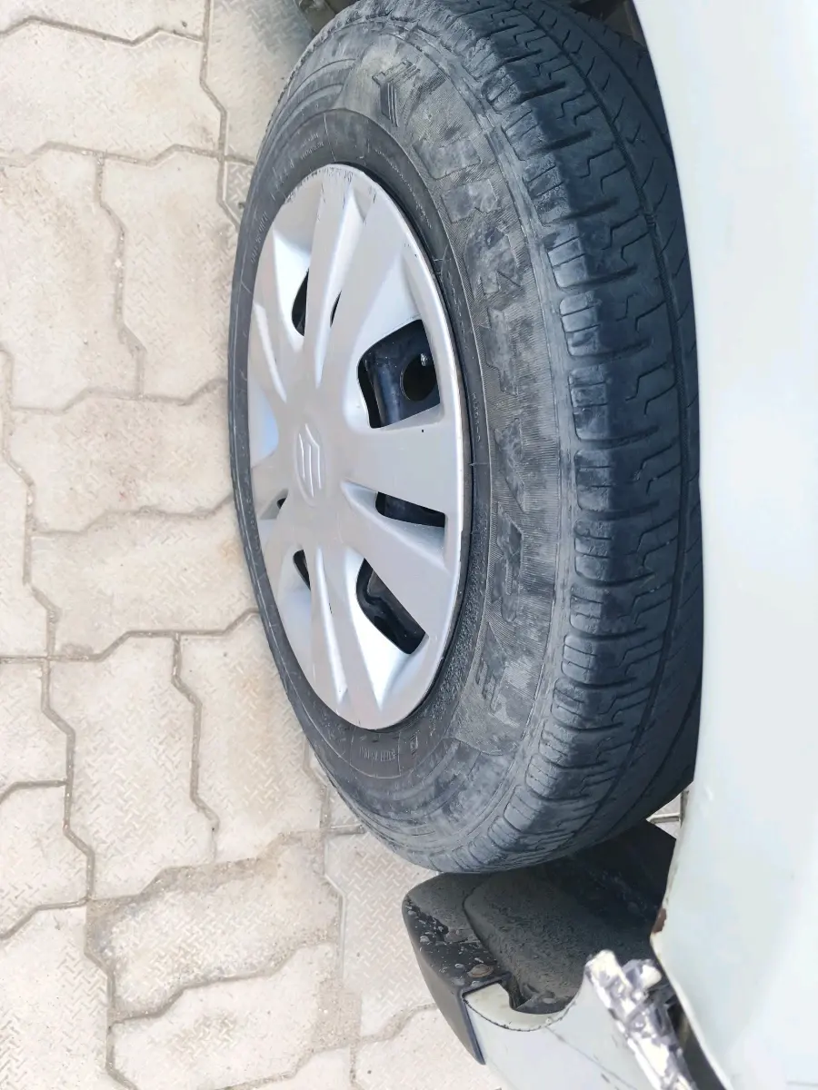 2014 Maruti Swift Dzire VDI, Diesel, Manual, 1,18,968 km, tyre