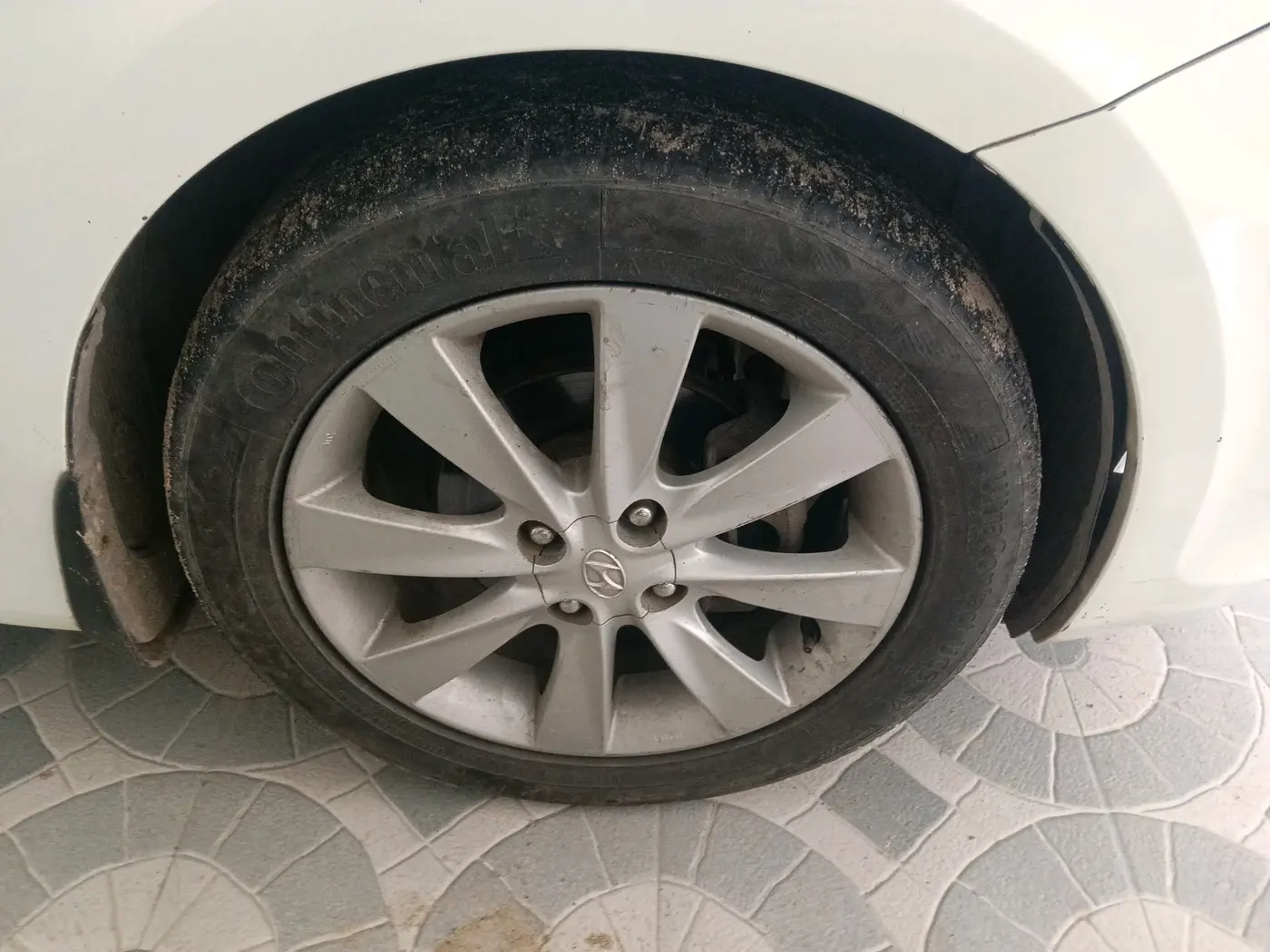 2012 Hyundai Verna FLUIDIC 1.6 CRDI SX, Diesel, Manual, 1,47,506 km, tyre