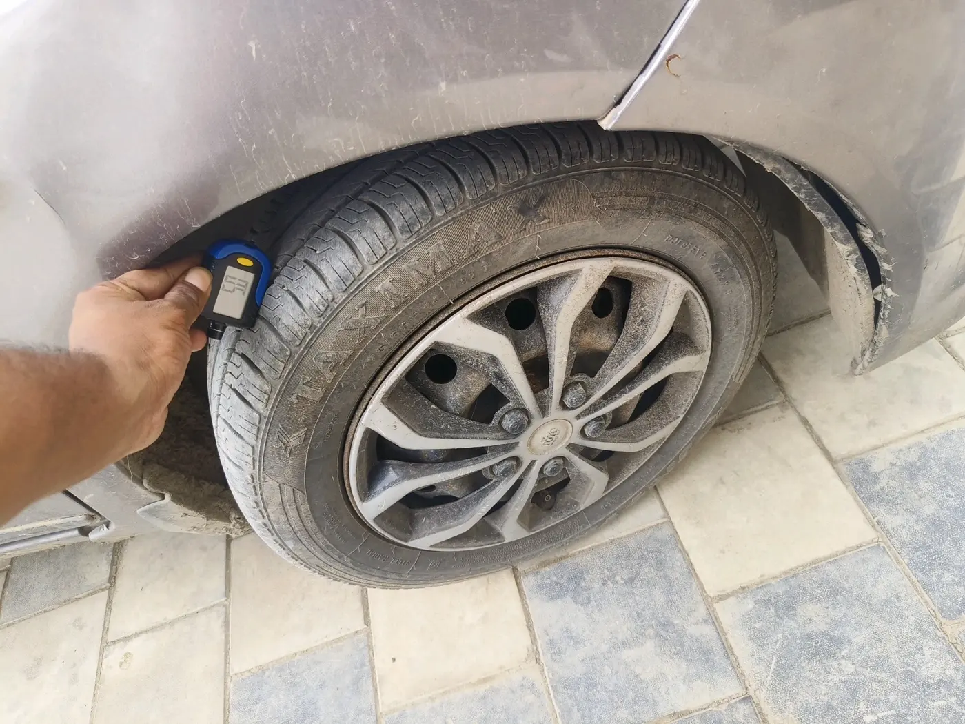 2013 Honda Amaze 1.5L I-DTEC S, Diesel, Manual, 1,05,542 km, tyre