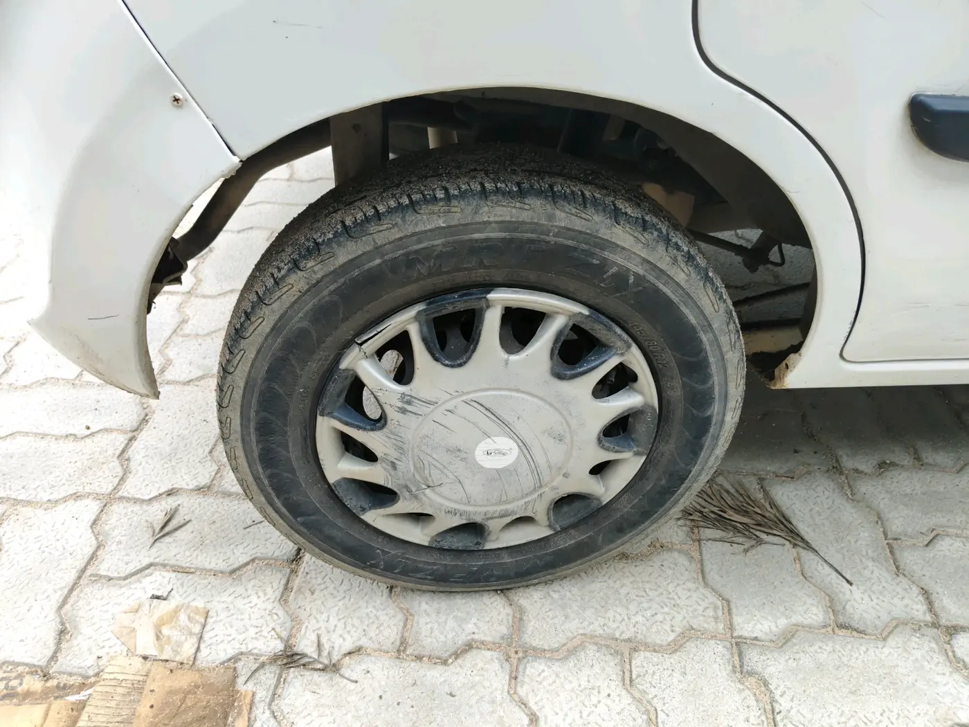 2016 Maruti Alto 800 LXI, Petrol, Manual, 86,500 km, tyre