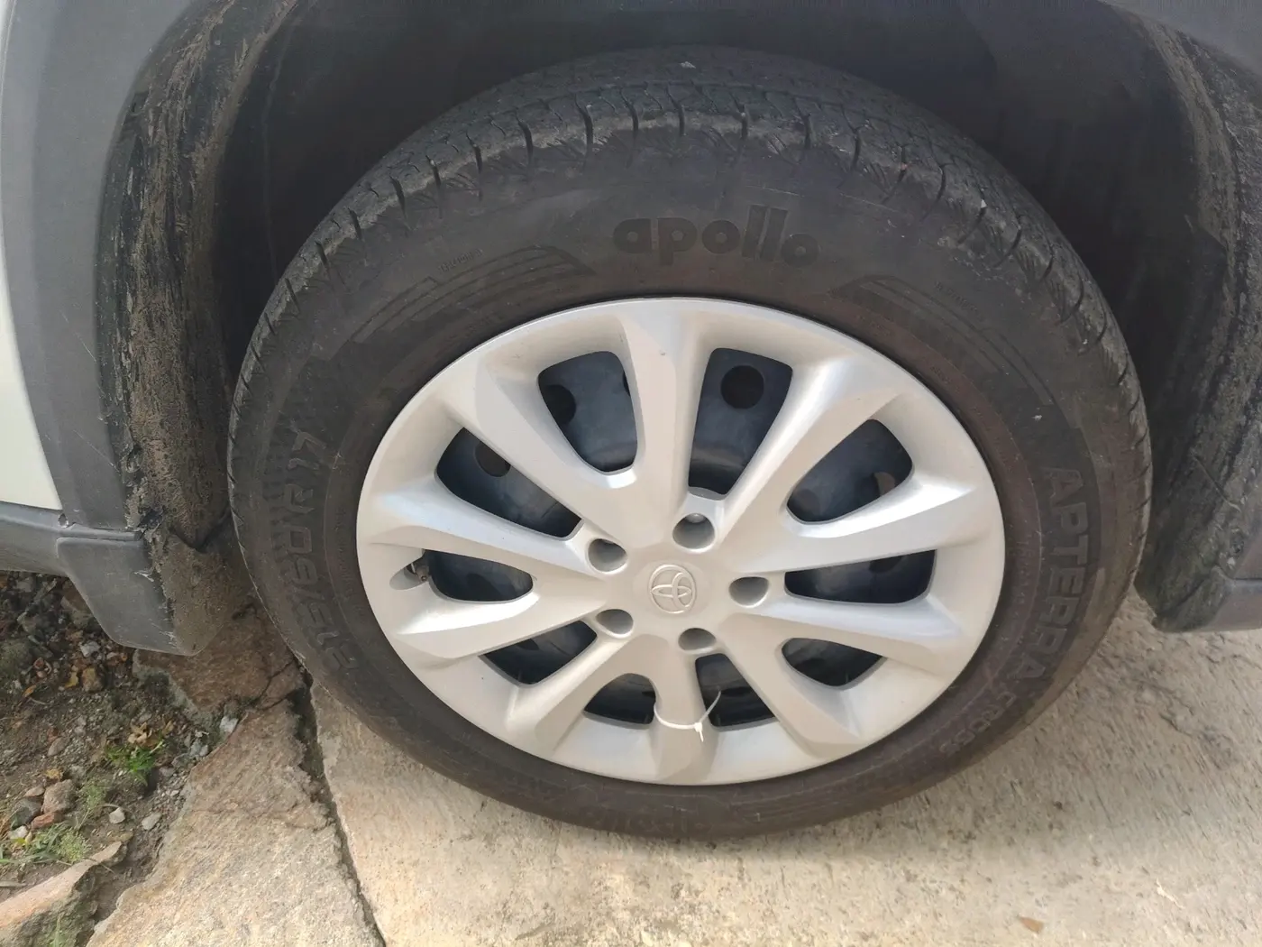 2025 Toyota URBAN CRUISER HYRYDER E NEO DRIVE, Petrol, Manual, 9,287 km, tyre