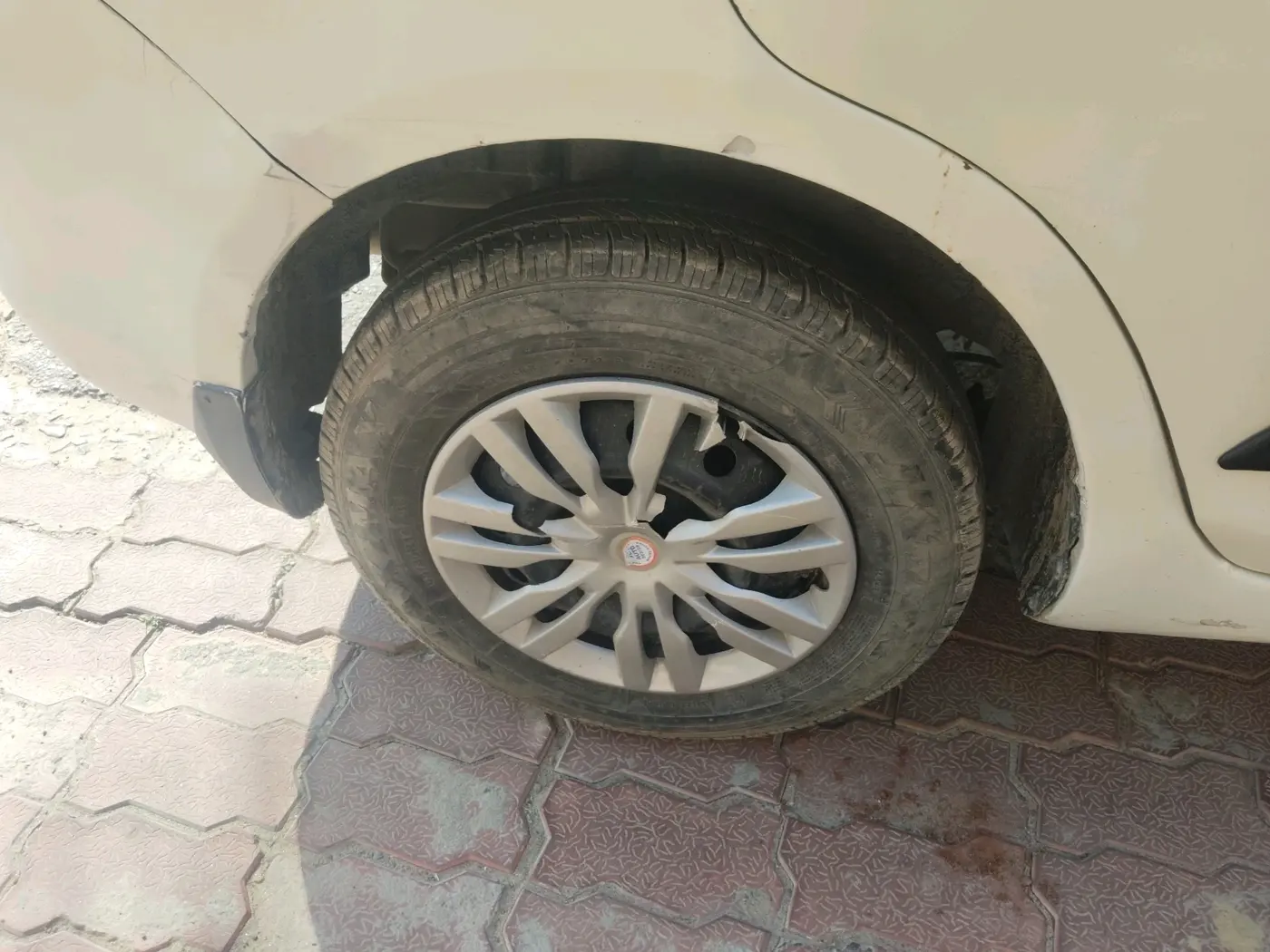 2012 Maruti Swift Dzire VDI, Diesel, Manual, 1,25,574 km, tyre