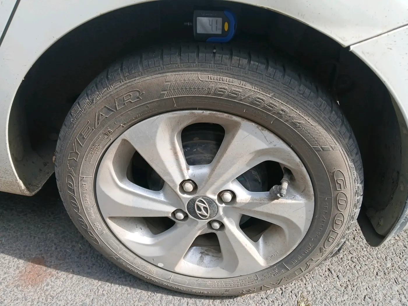 2018 Hyundai Xcent SX 1.2, CNG, Manual, 83,830 km, tyre