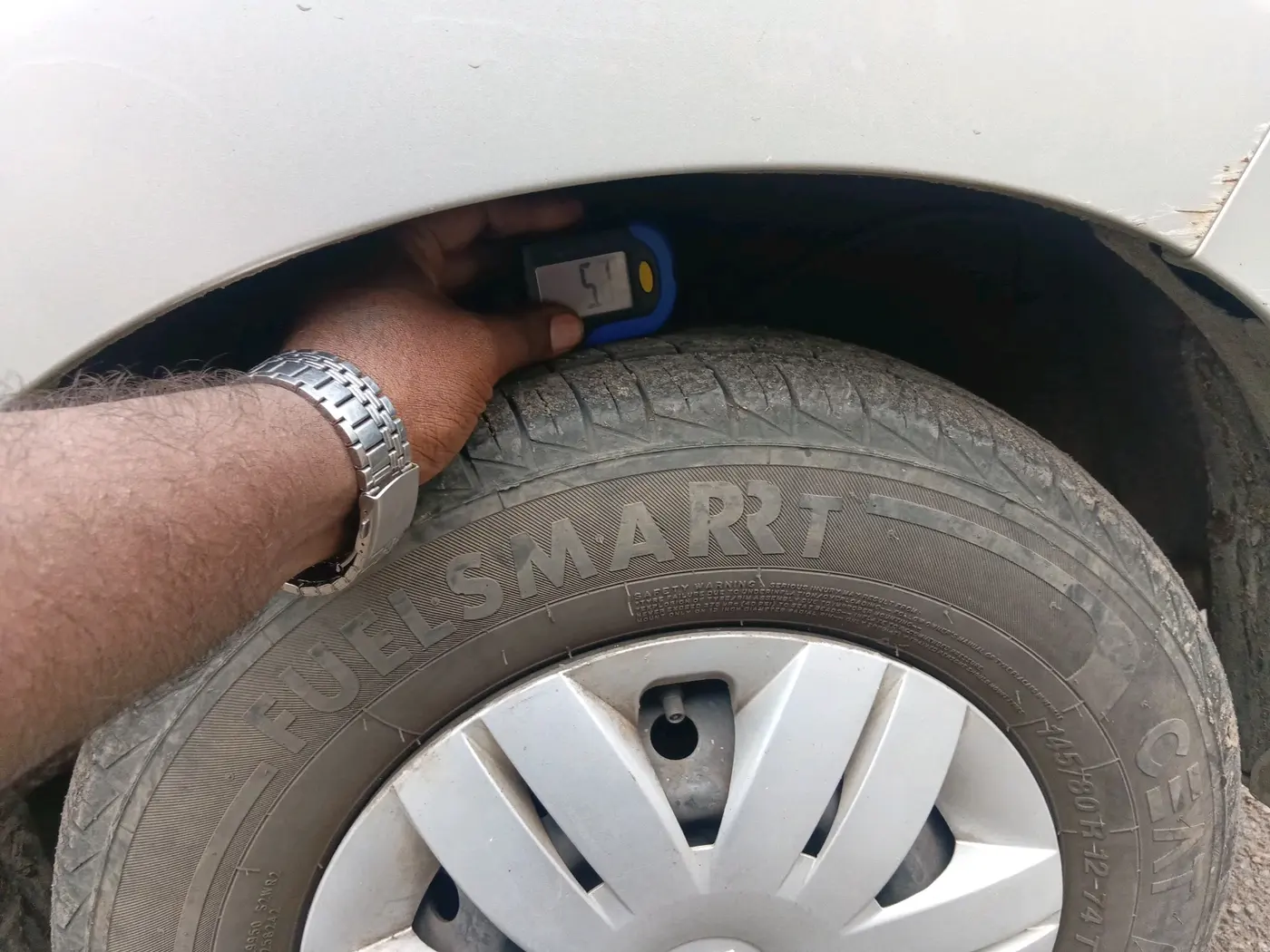 2022 Maruti Alto VXI, Petrol, Manual, 6,997 km, tyre